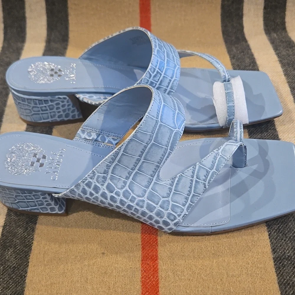 Vince Camuto Sasienda Blue Croc-Pattern Sandals Sz 11M NWOT - Picture 3 of 7